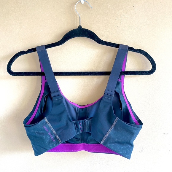 Under Armour Sports Bra - Picture 2 of 8
